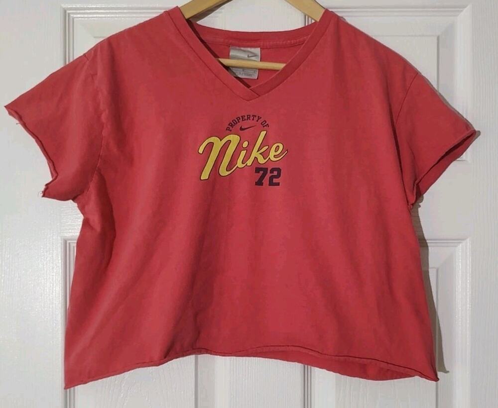 Women's Vintage Y2 Nike 72 V Neck Pink Swoosh Logo Crop Top Belly Shirt - Large